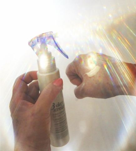 DIY- Maak een spray van je favoriete bodylotion 9 spray op hand