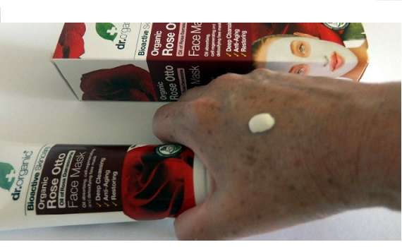 Review: Dr. Organic Rose Otto Masker 17 dr. organic rose otto face mask
