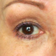 Faking a crease for bigger eyes :Holy Grail or Fail? 12 fake crease