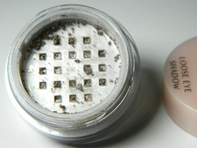 oriflame Taupe Glow open