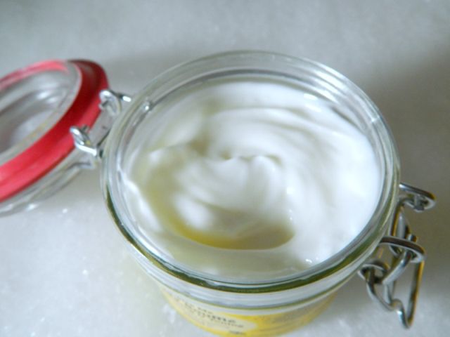 inspire-me-brightening-toning-body-souffle-pot-open