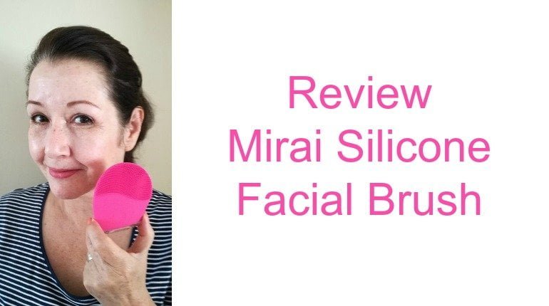 Review- Mirai Silicone Facial Brush 21 beautybybabs met beautybybabs met Mirai Silicone Facial Brush1