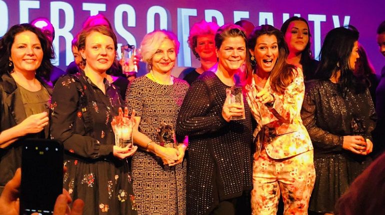 Brilliant Touch van hannah® wint felbegeerde Beauty Astir 2018 in de categorie ‘Salon’! 13 Beauty Astir winnaars Monica van Ee en Quinty Trustfull 10