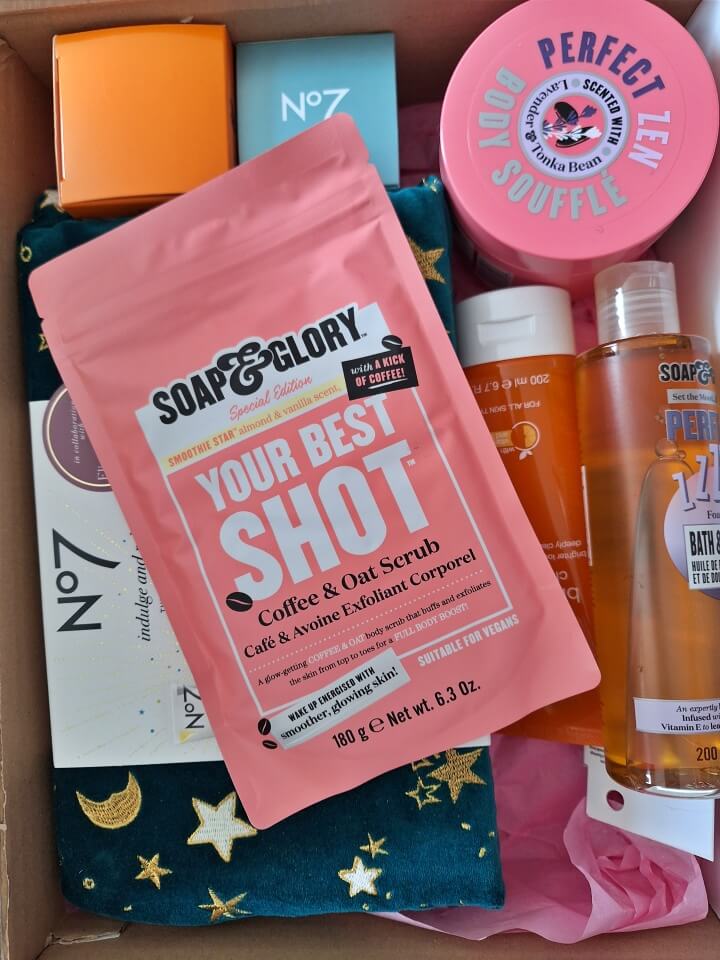 Soap & Glory Smoothie Star Coffee & Oat Scrub- Review 2 Boots BFF Box (25)