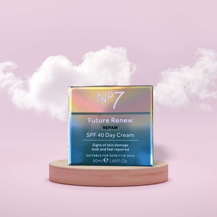 No7 Future Renew Repair Day Cream SPF40 - Review 21 No7 Future Renew Repair Day Cream SPF40 – Review