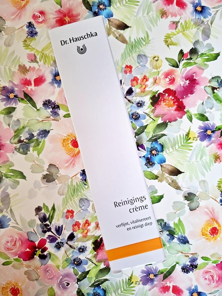 Dr. Hauschka Reinigingscrème, Gezichtslotion en Rozencrème- review 6 Dr. Hauschka Reinigingscrème, Gezichtslotion en Rozencrème- review 5 dr. hauschka Dr. Hauschka Reinigingscrème, Gezichtslotion en Rozencrème- review
